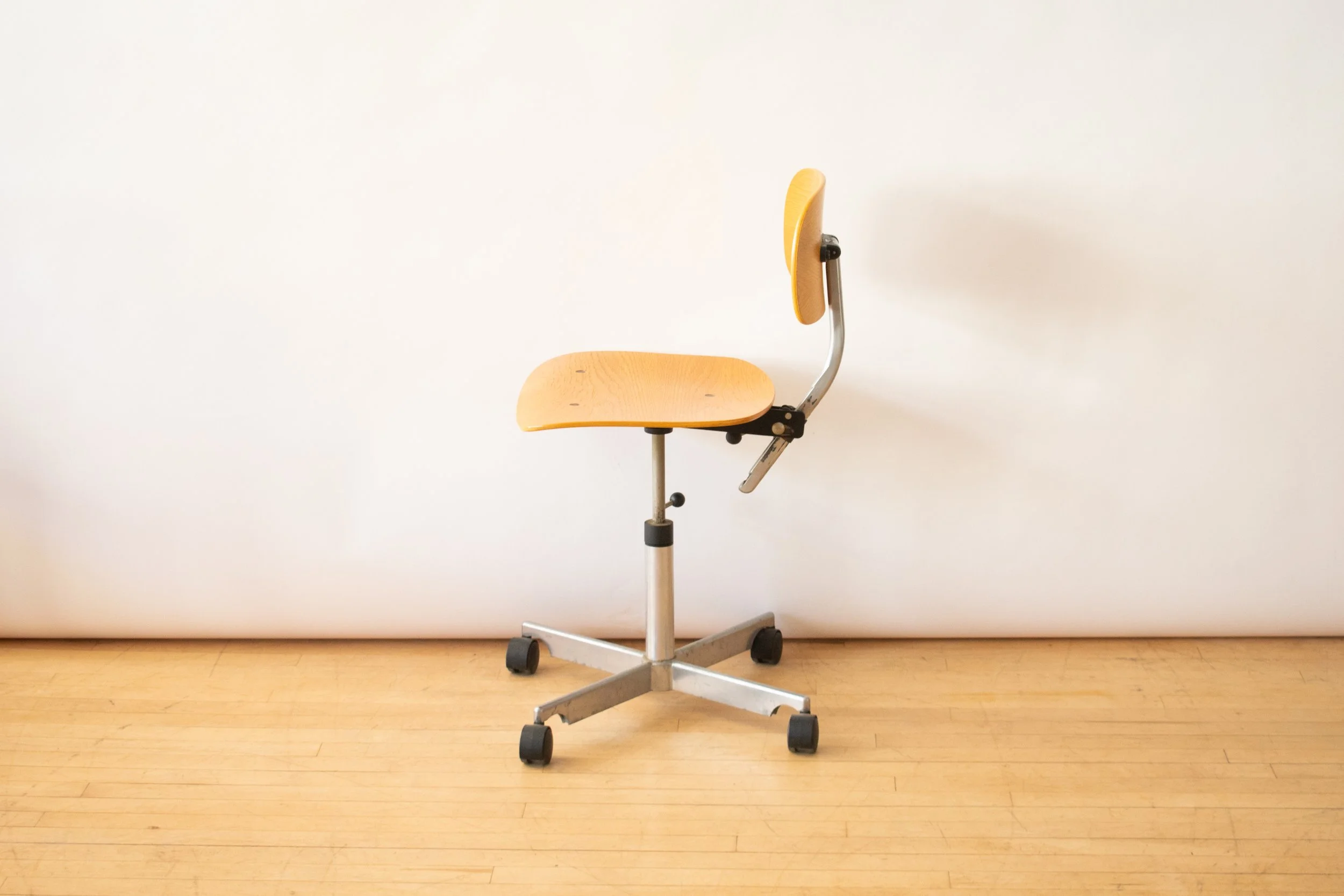 Early Kevi Desk Chair — RESIDE